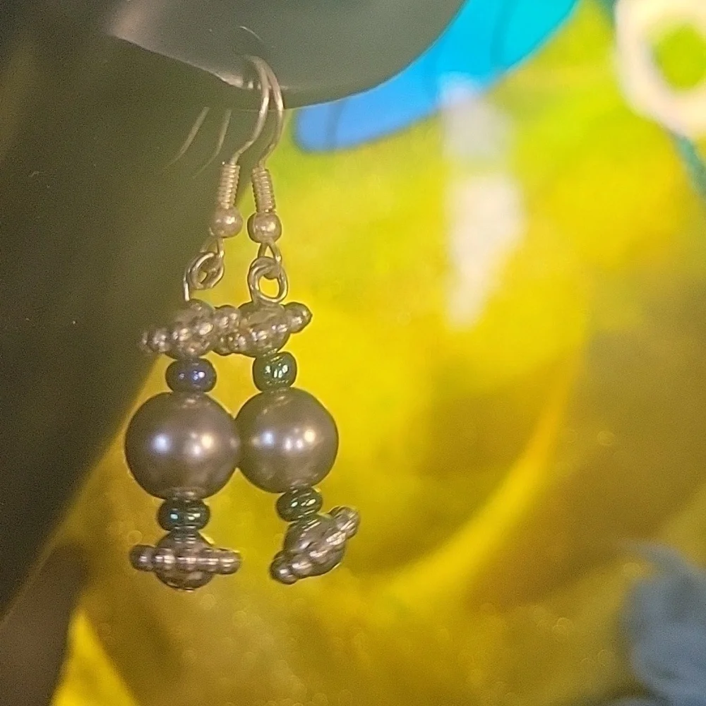 New Handmade Silver & Black Iridescent Bead Drop Earrings - Picture 6 of 7